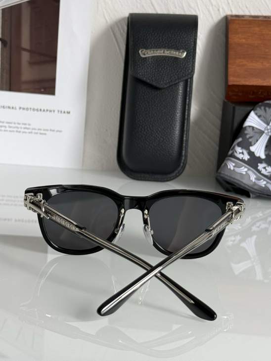 Picture of Chrome Hearts Sunglasses _SKUfw73375008fw